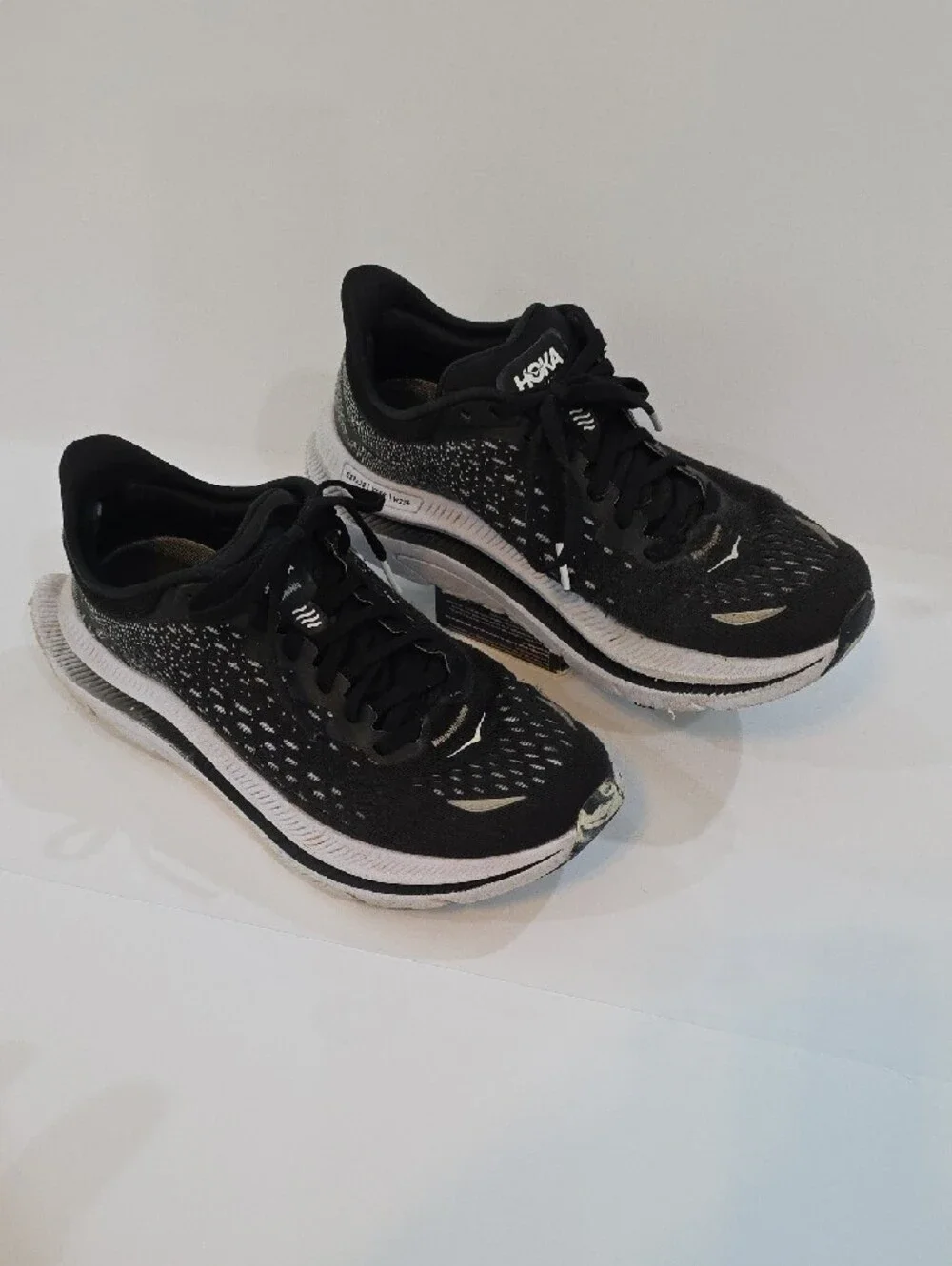 Hoka Kawana Women’s Black and White Athletic Running Shoes Size 8